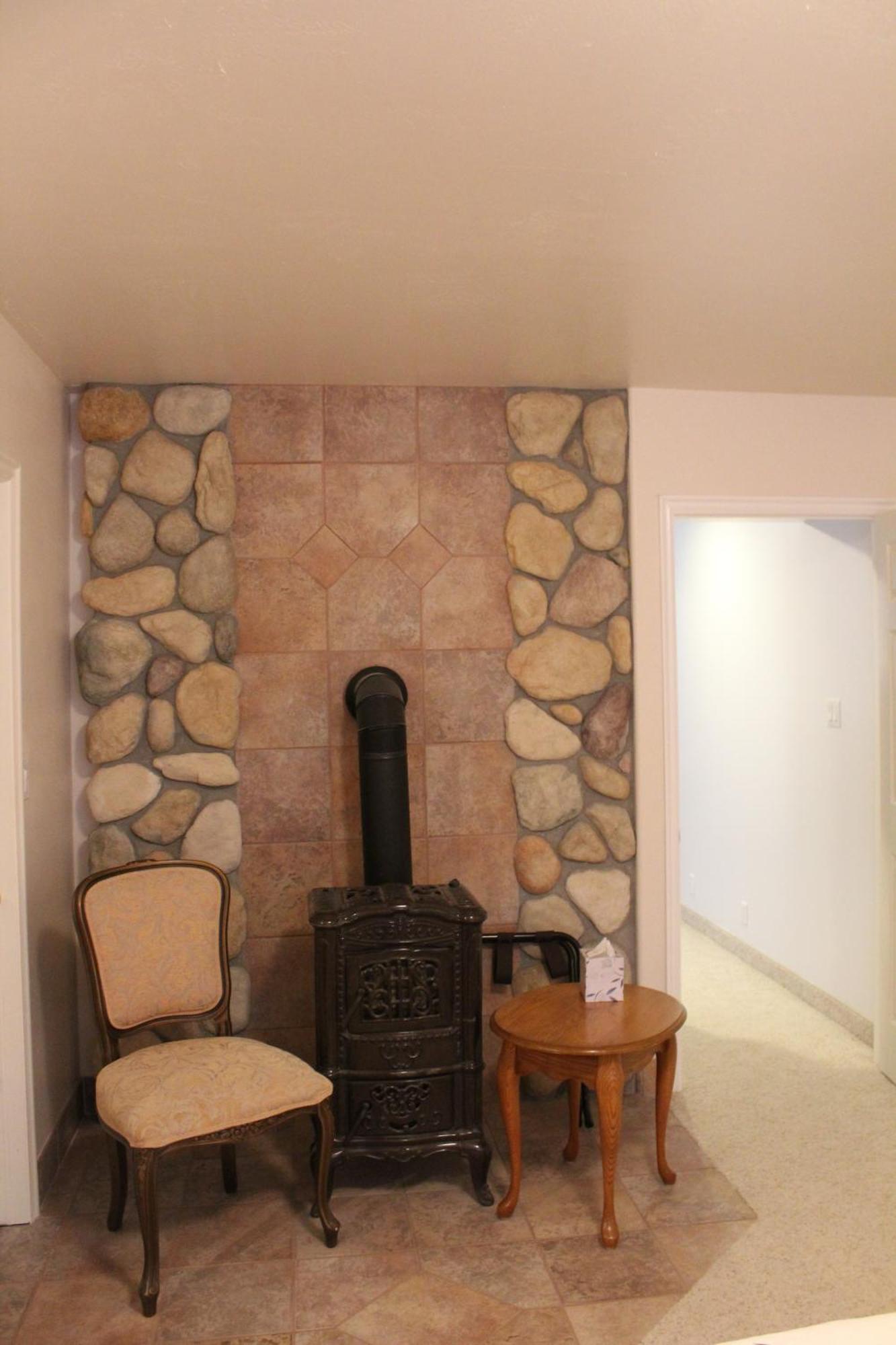 Swallow Cove Panaca Room photo