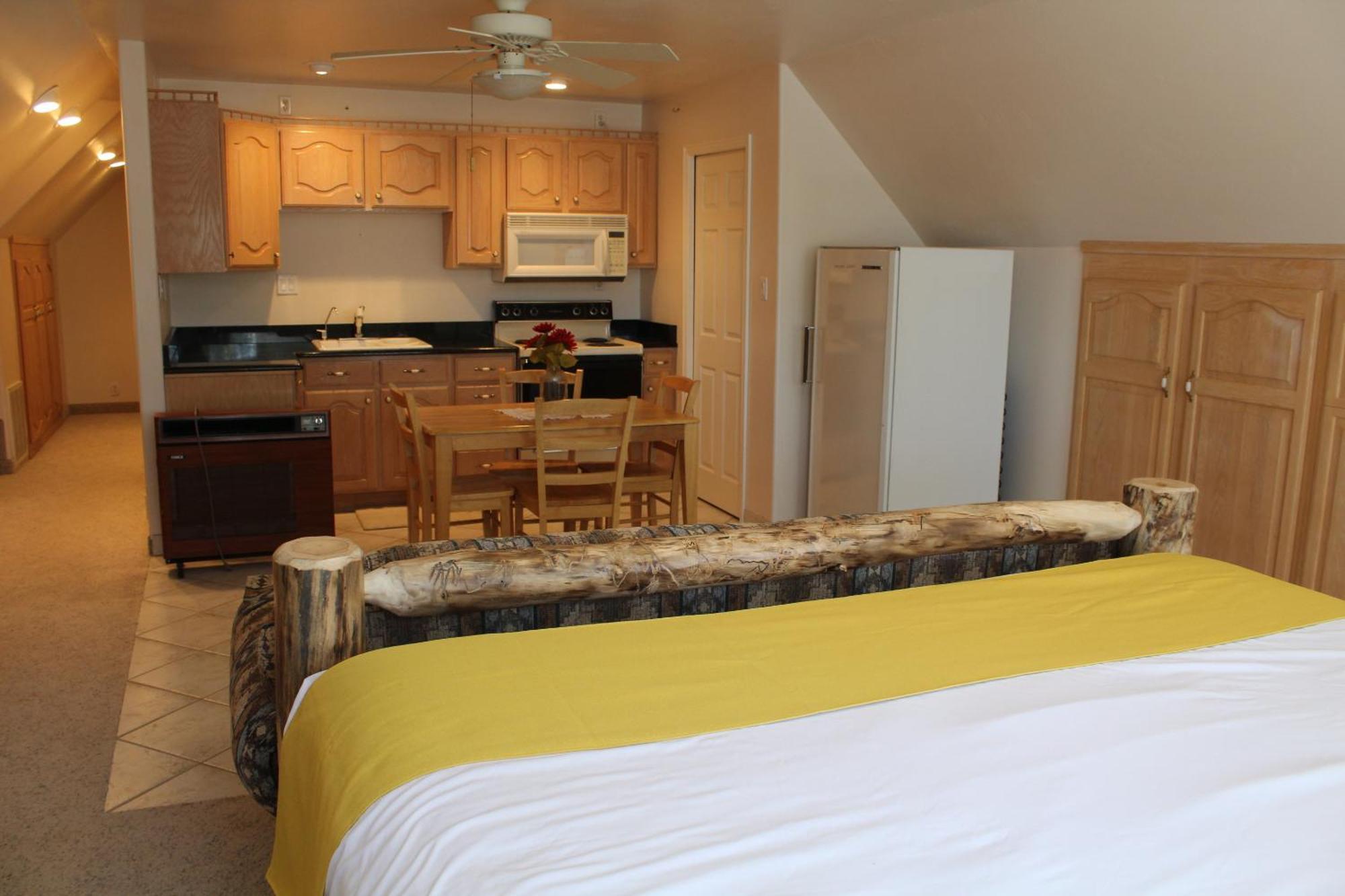 Swallow Cove Panaca Room photo