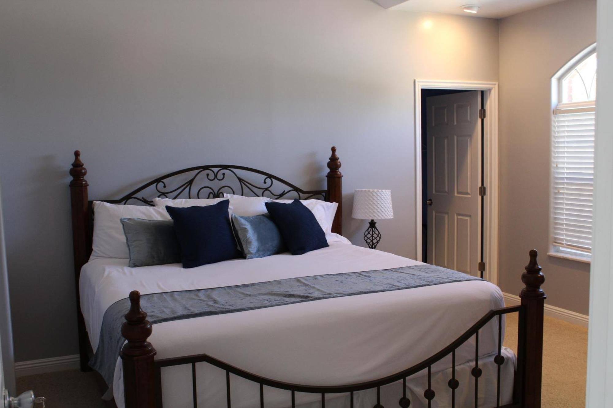 Swallow Cove Panaca Room photo